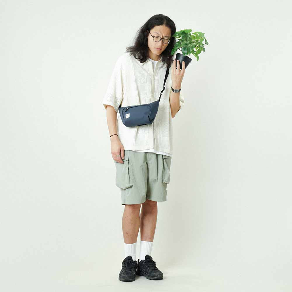 Petit sac à bandoulière CORA bleu marine