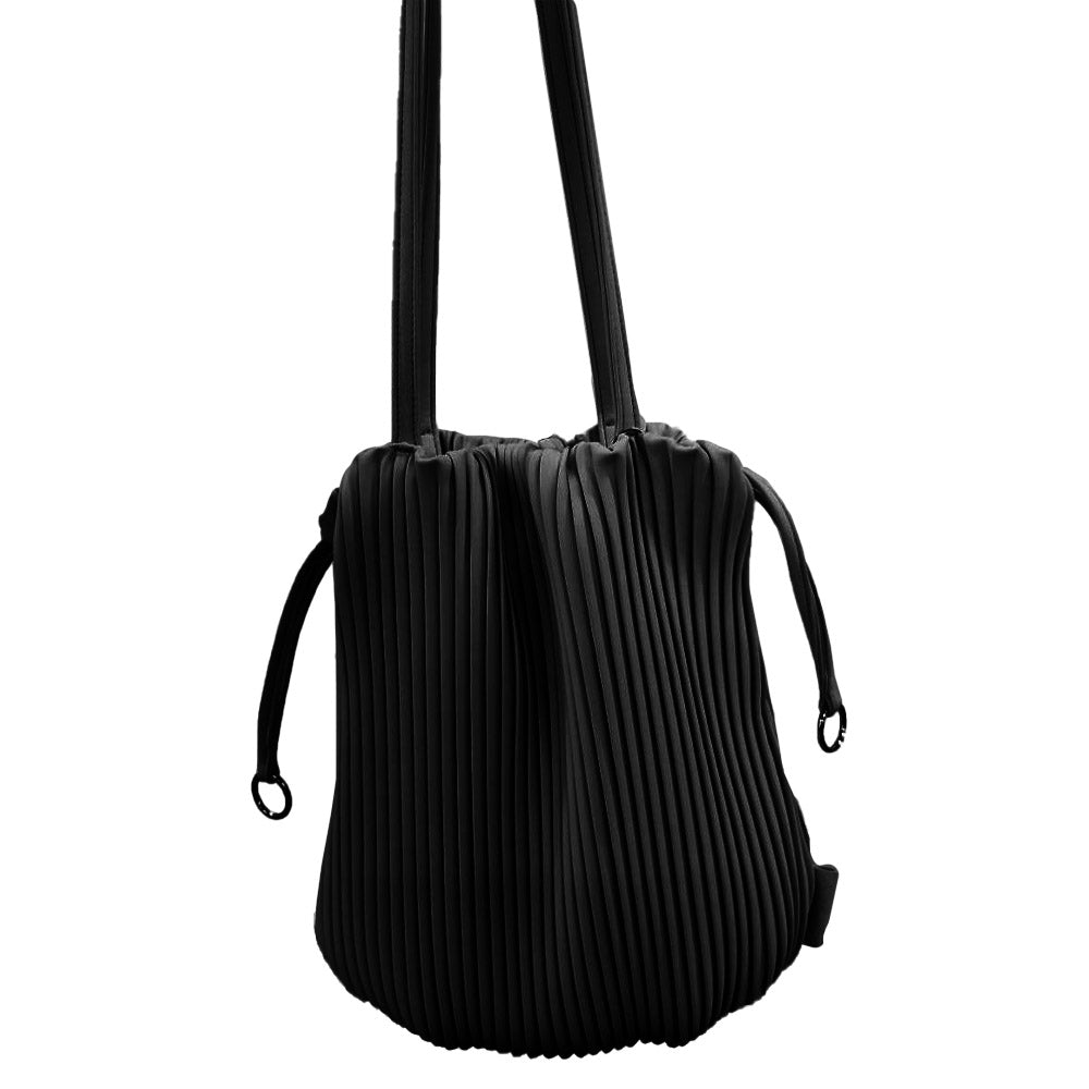 Tote Pleats Black 0202